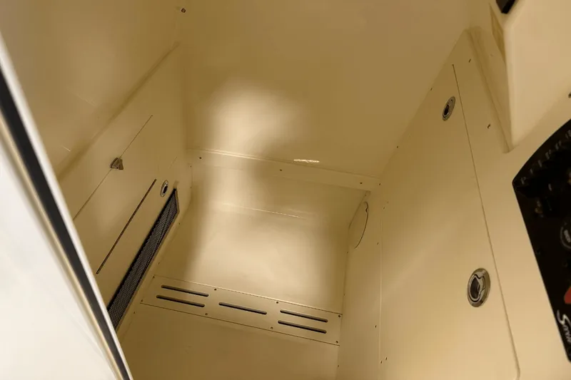 Slide: The Image of Scout 215 XSF 2025 - 33