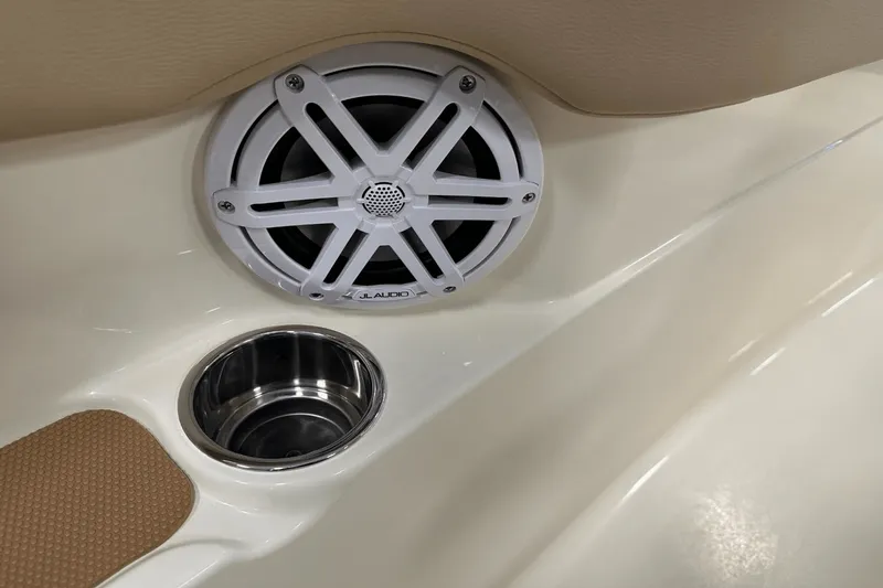 Slide: The Image of Scout 215 XSF 2025 - 46