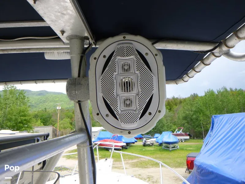 Slide: The Image of Grady-White Chase 263 1994 - 12566090