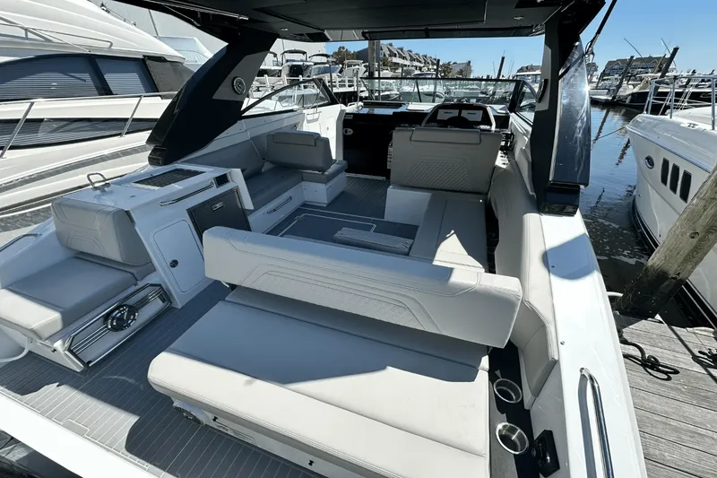 Slide: The Image of Cruisers Yachts 34 GLS Outboard 2025 - 19