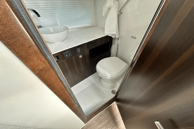 Slide: The Image of Cruisers Yachts 34 GLS Outboard 2025 - 39