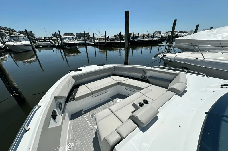 Slide: The Image of Cruisers Yachts 34 GLS Outboard 2025 - 42