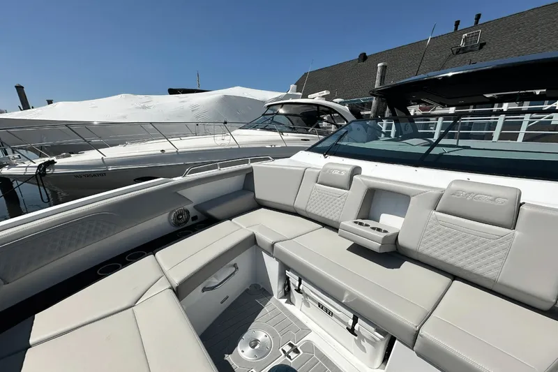 Slide: The Image of Cruisers Yachts 34 GLS Outboard 2025 - 46