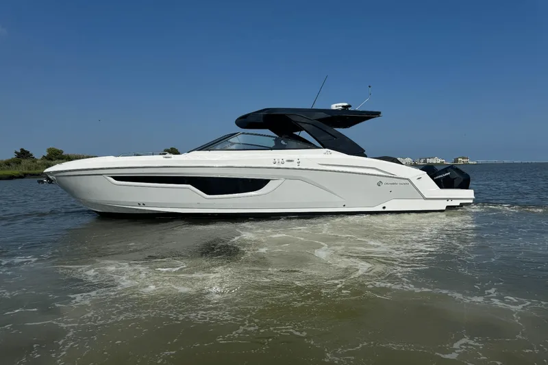 Slide: The Image of Cruisers Yachts 34 GLS Outboard 2025 - 49