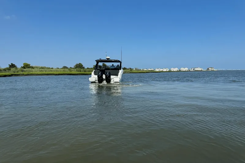 Slide: The Image of Cruisers Yachts 34 GLS Outboard 2025 - 54