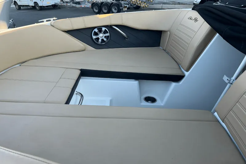 Slide: The Image of Sea Ray 19 SPX OB 2020 - 12