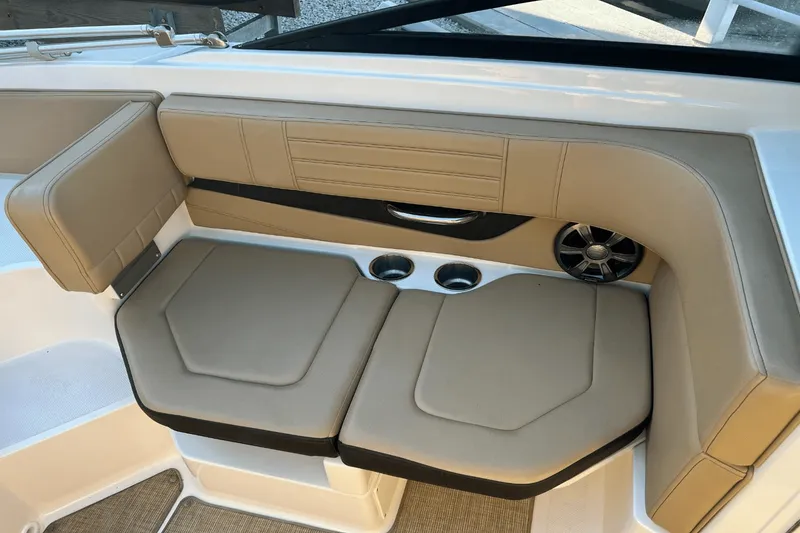 Slide: The Image of Sea Ray 19 SPX OB 2020 - 7