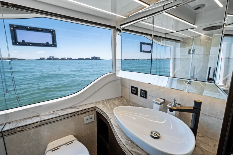 Slide: The Image of Galeon 560 FLY 2025 - 74