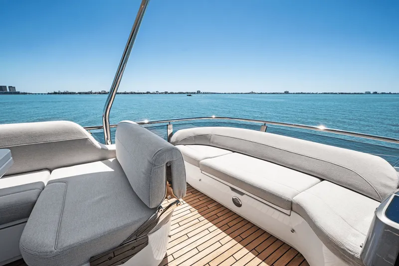 Slide: The Image of Galeon 560 FLY 2025 - 93