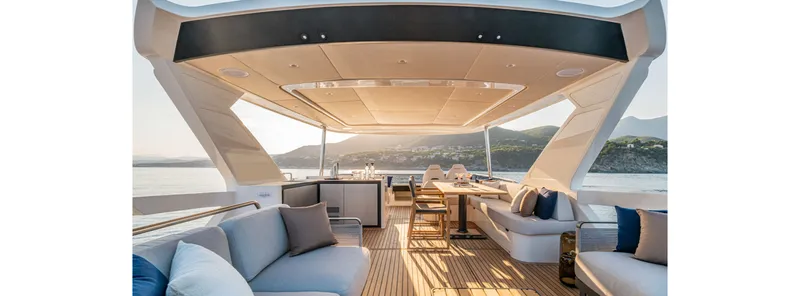 Slide: The Image of Absolute Navetta 62 2026 - 2