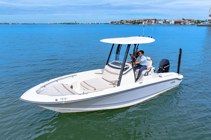 Slide: The Image of Boston Whaler 220 Dauntless 2025 - 2