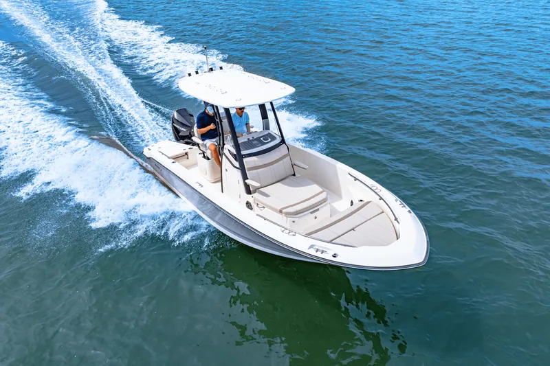 Slide: The Image of Boston Whaler 220 Dauntless 2025 - 21