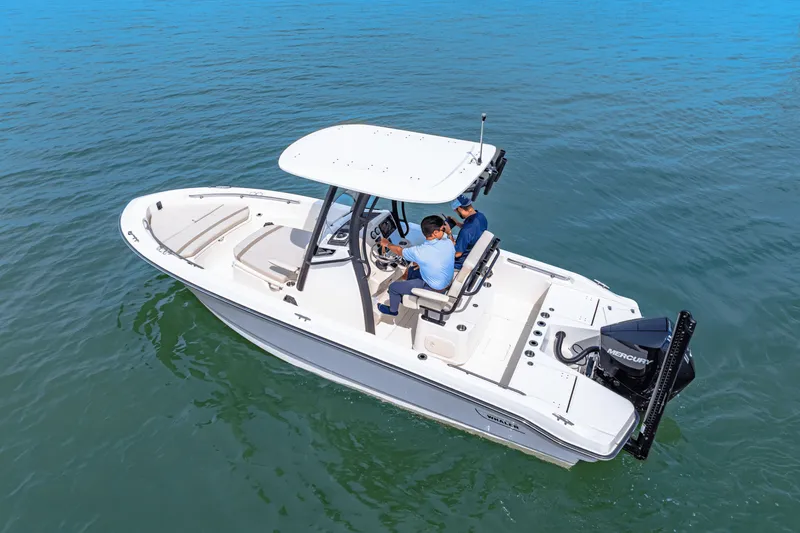 Slide: The Image of Boston Whaler 220 Dauntless 2025 - 7