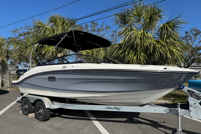 Slide: The Image of Sea Ray SPX 190 Outboard 2025 - 0