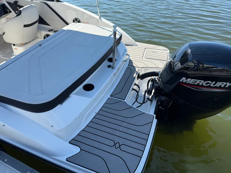 Slide: The Image of Sea Ray SPX 190 Outboard 2025 - 12