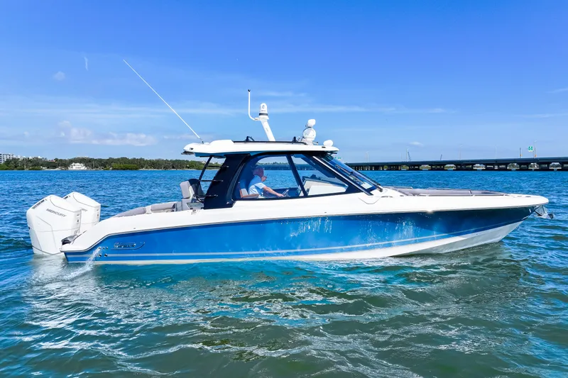 Slide: The Image of Boston Whaler 380 Realm 2025 - 17