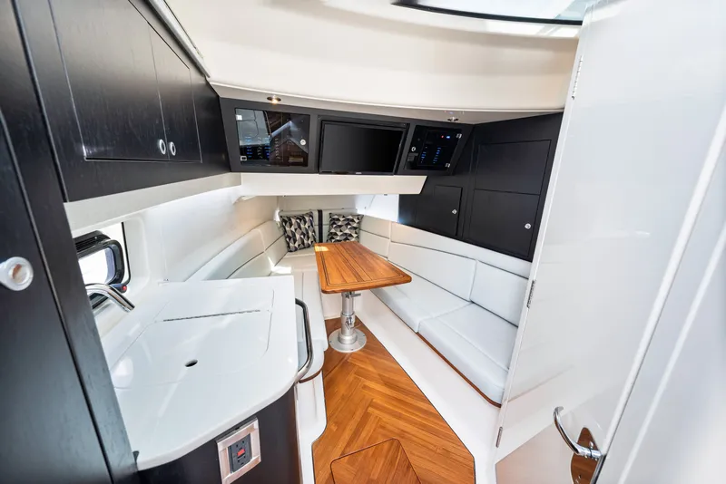 Slide: The Image of Boston Whaler 380 Realm 2025 - 52