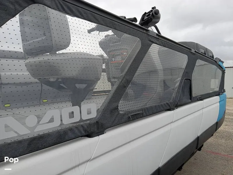 Slide: The Image of Sea-Doo Switch 19 2022 - 11987132