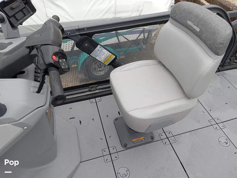 Slide: The Image of Sea-Doo Switch 19 2022 - 11987146