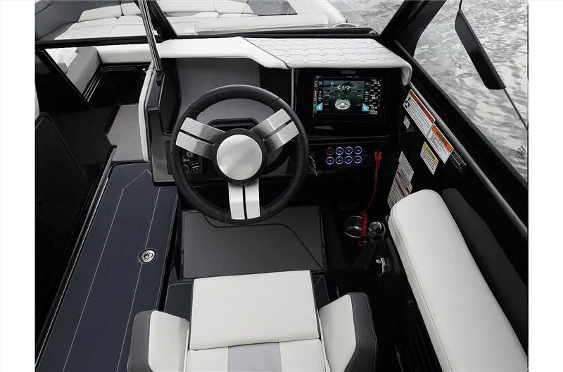 Slide: The Image of Heyday Wake Boats H22 2023 - 19
