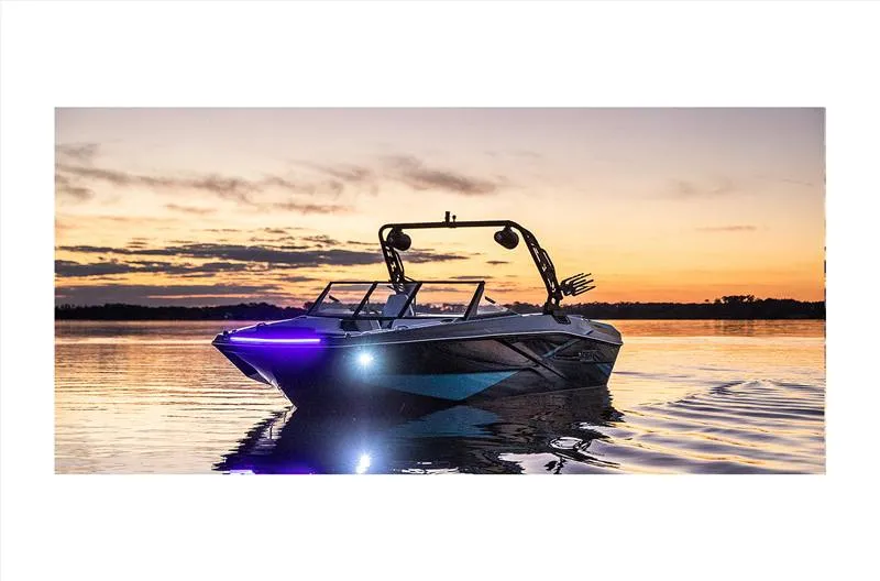 The Image of Heyday Wake Boats H22 2023 - 1