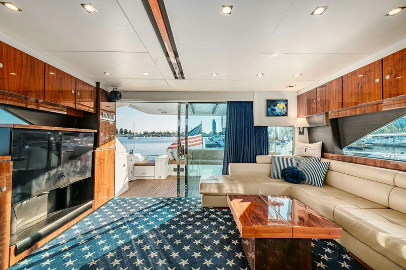 Slide: The Image of Model 65 Squadron Category Motor Yachts 2011 - 39