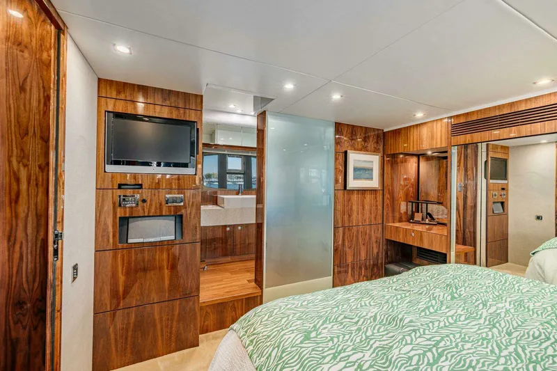 Slide: The Image of Model 65 Squadron Category Motor Yachts 2011 - 53