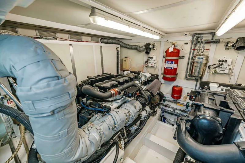 Slide: The Image of Model 65 Squadron Category Motor Yachts 2011 - 59