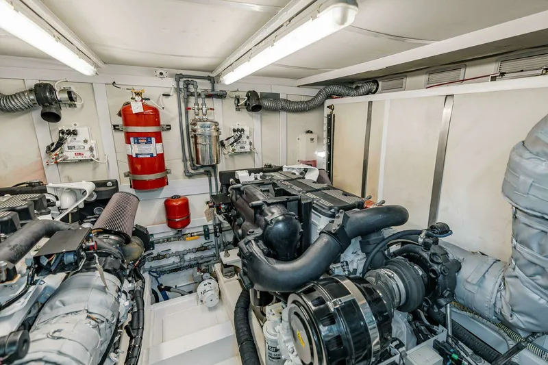 Slide: The Image of Model 65 Squadron Category Motor Yachts 2011 - 60