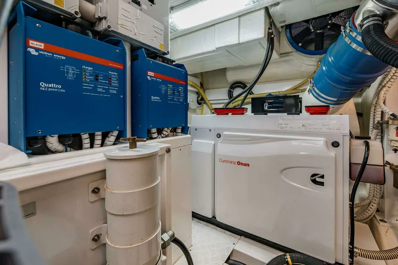 Slide: The Image of Model 65 Squadron Category Motor Yachts 2011 - 61