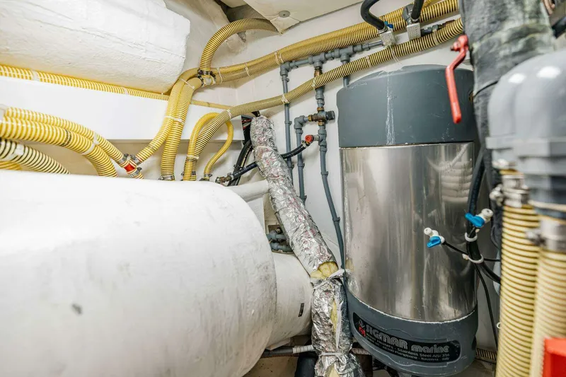 Slide: The Image of Model 65 Squadron Category Motor Yachts 2011 - 65