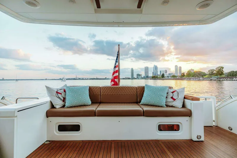 Slide: The Image of Model 65 Squadron Category Motor Yachts 2011 - 67