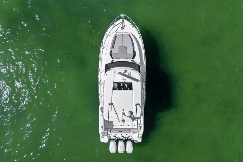 Slide: The Image of Boston Whaler 365 Conquest 2025 - 17
