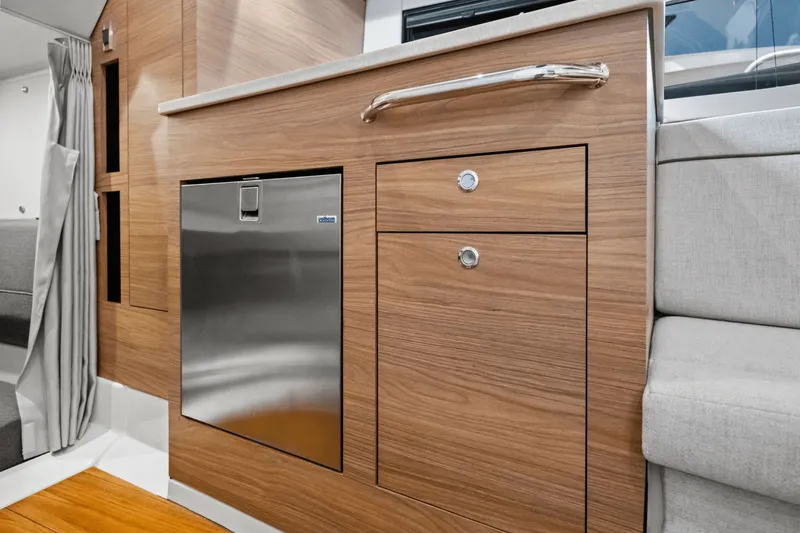 Slide: The Image of Boston Whaler 365 Conquest 2025 - 41