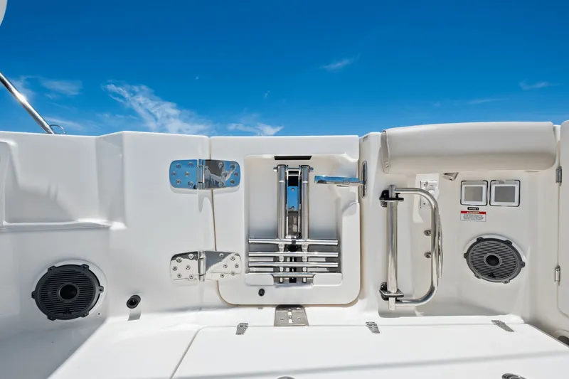 Slide: The Image of Boston Whaler 365 Conquest 2025 - 51