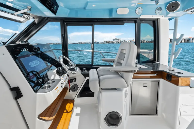Slide: The Image of Boston Whaler 365 Conquest 2025 - 72