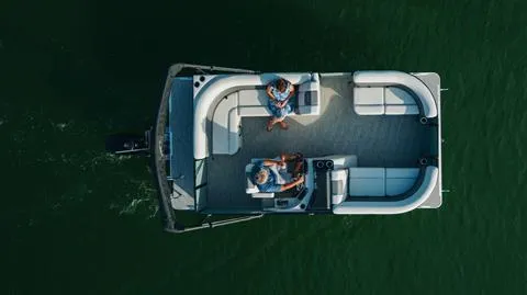 Slide: The Image of Crest Conquest SE 180 Cruise 2027 - 17