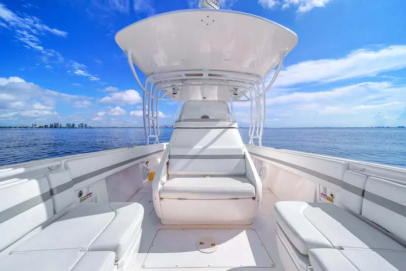 Slide: The Image of Intrepid 327 Center Console 2014 - 30