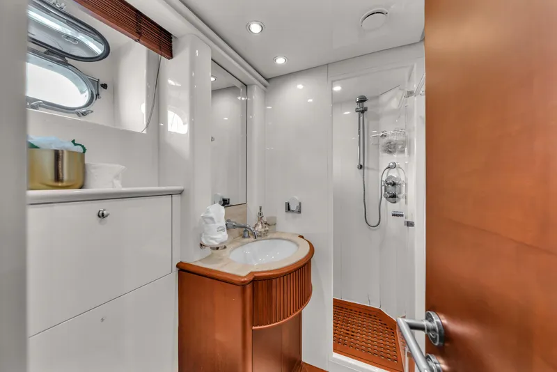 Slide: The Image of Azimut 100 Jumbo 2006 - 67
