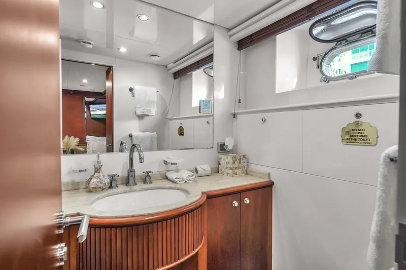 Slide: The Image of Azimut 100 Jumbo 2006 - 60