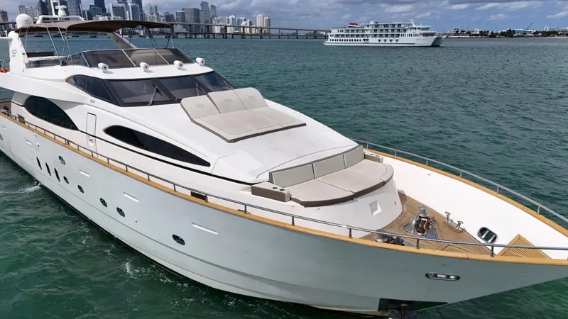 Slide: The Image of Azimut 100 Jumbo 2006 - 4