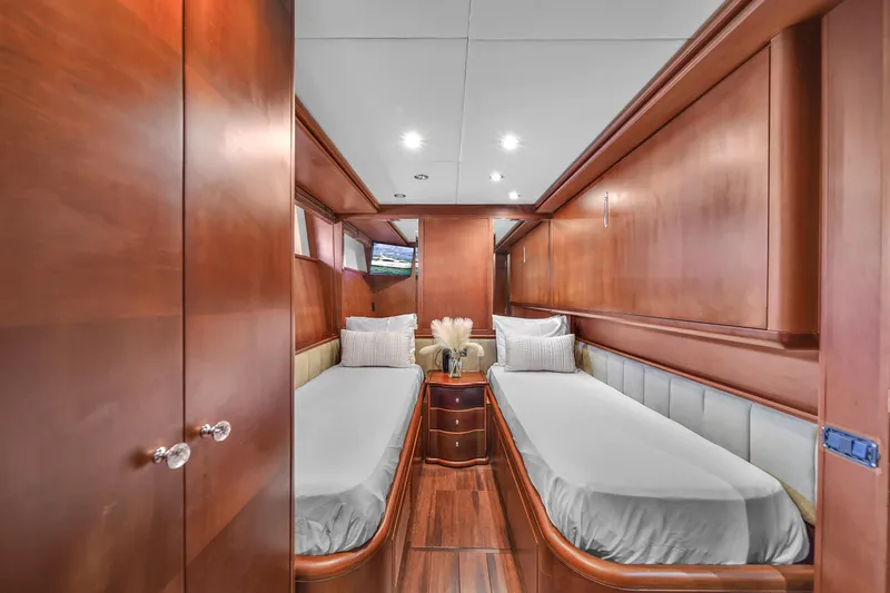 Slide: The Image of Azimut 100 Jumbo 2006 - 65