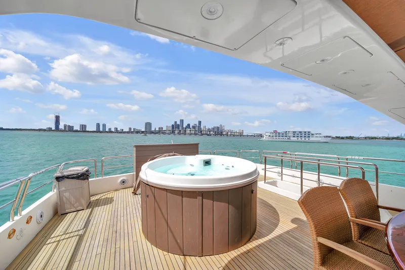 Slide: The Image of Azimut 100 Jumbo 2006 - 80