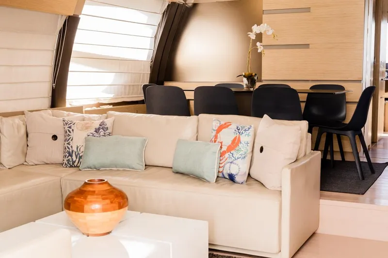 Slide: The Image of Ferretti 720 2013 - 25