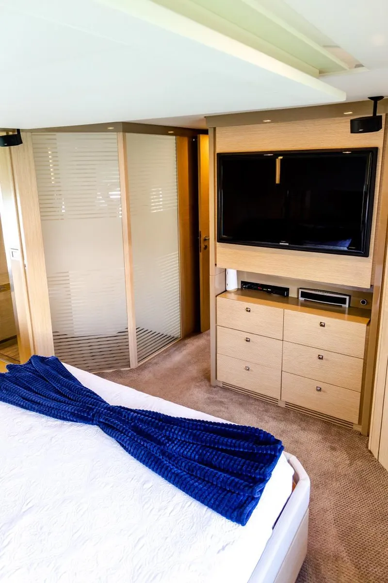 Slide: The Image of Ferretti 720 2013 - 12