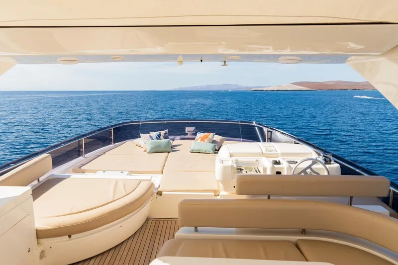 Slide: The Image of Ferretti 720 2013 - 31