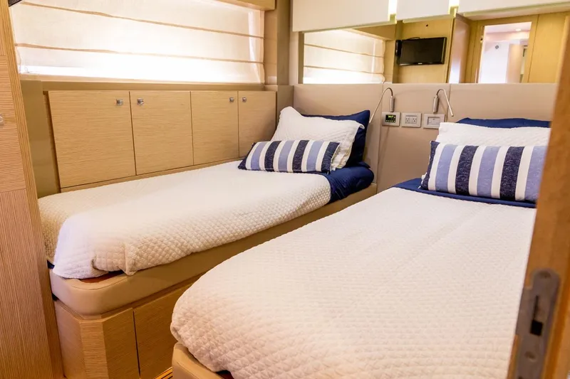 Slide: The Image of Ferretti 720 2013 - 14