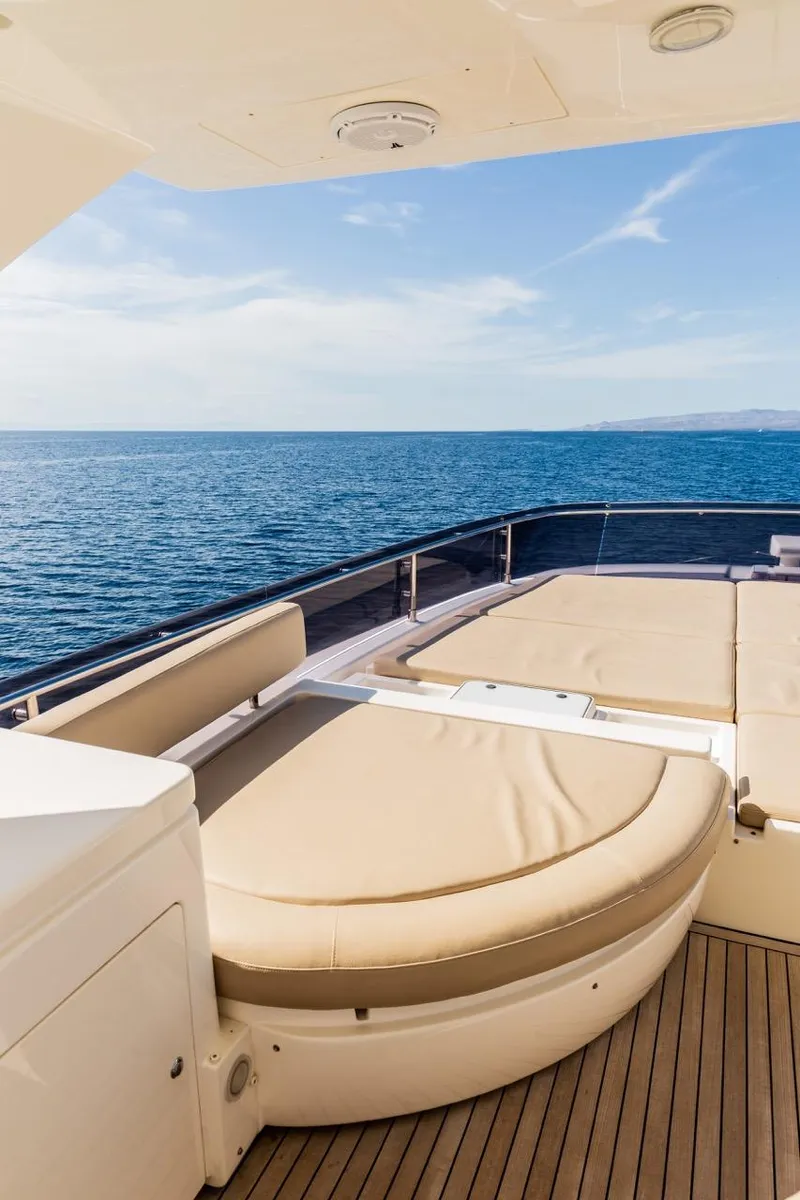 Slide: The Image of Ferretti 720 2013 - 38