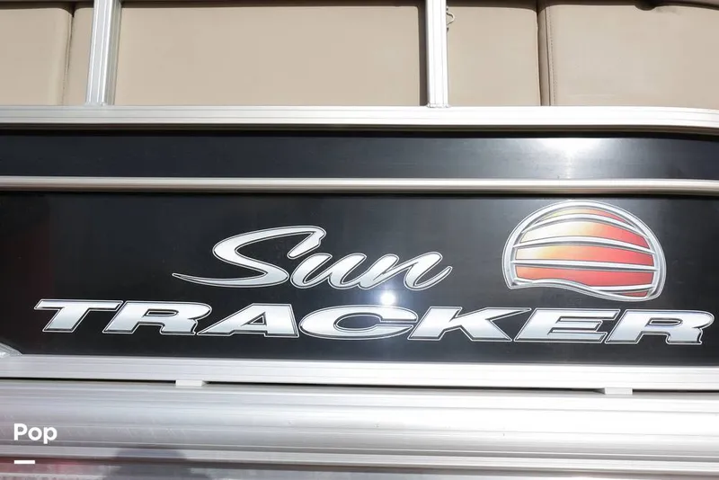 Slide: The Image of Sun Tracker Party Barge 22dlx 2018 - 12402725