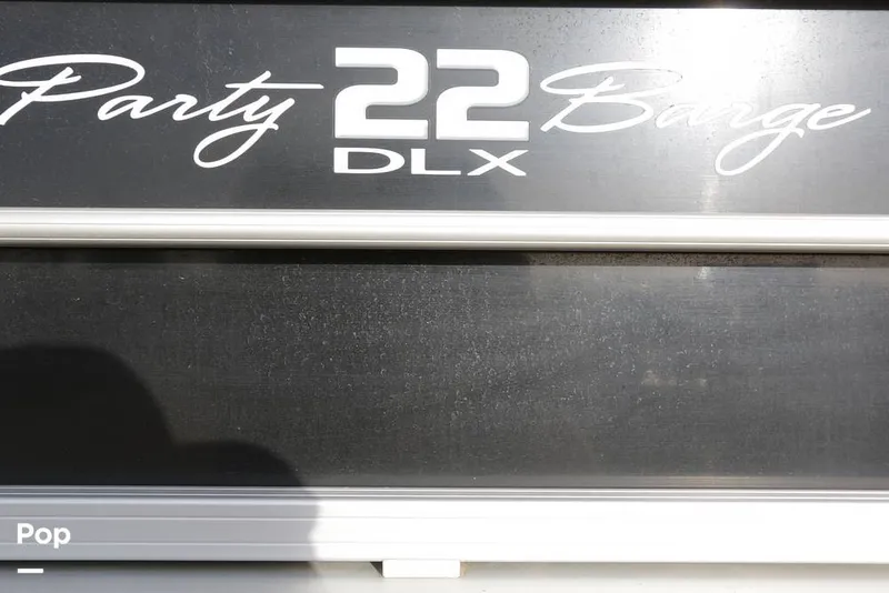 Slide: The Image of Sun Tracker Party Barge 22dlx 2018 - 12402736